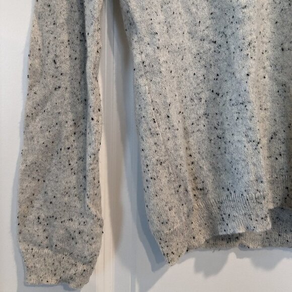 Cashmere Charter Club Luxury Sweater V-Neck Gray Charcoal Long Sleeve SZ Medium - Picture 7 of 13